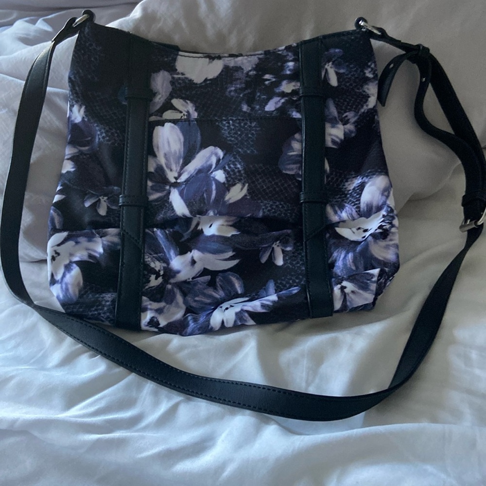 Vera Wang purse